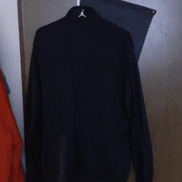 Zip up jacket - Picture 2 of 3